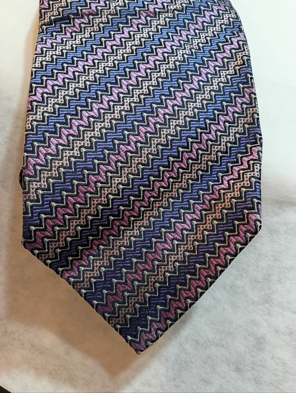 Missoni Iconic Mens Zig Zag Silk Tie